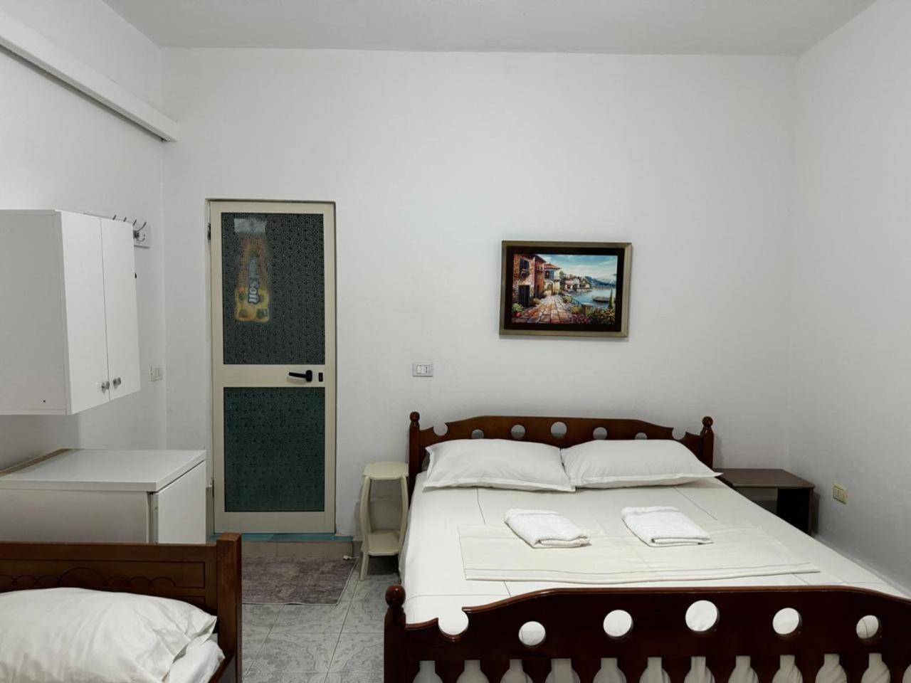 Guesthouse Novi Дуррес Экстерьер фото
